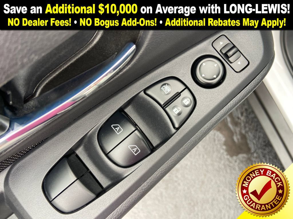 Used 2024 Nissan Kicks SV image 16