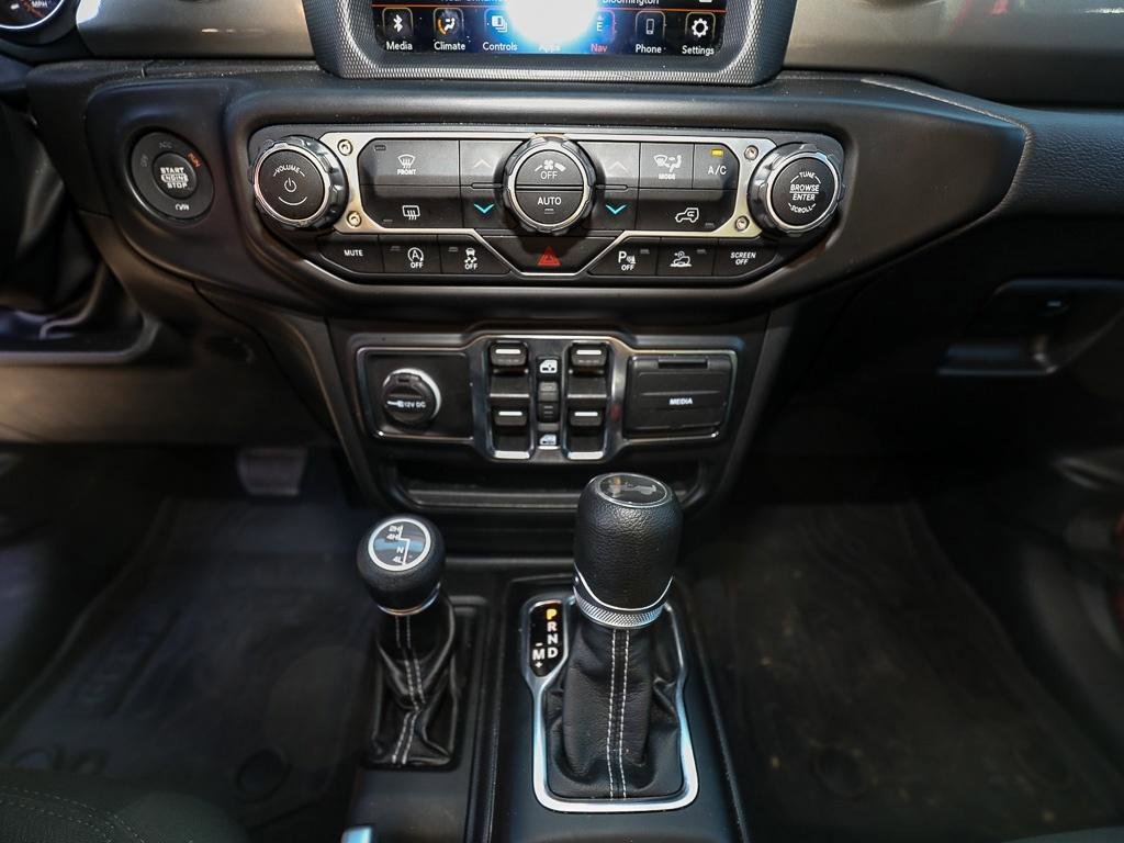 Used 2022 Jeep Wrangler Unlimited Sahara w/ Safety Group image 19