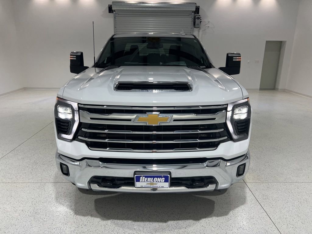 Used 2024 Chevrolet Silverado 2500 LTZ image 8