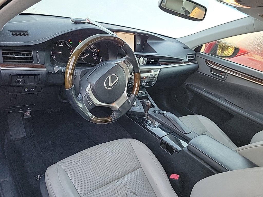 Used 2013 Lexus ES 350 w/ Luxury Pkg FWD image 8