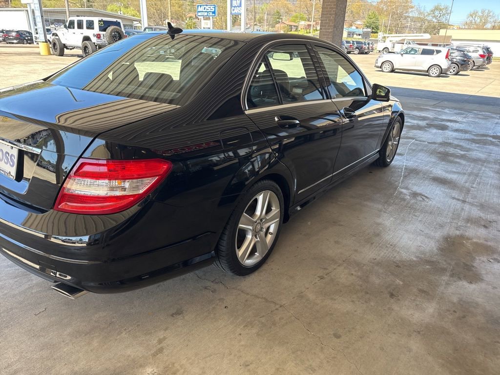 Used 2010 Mercedes-Benz C 300 Sedan image 6