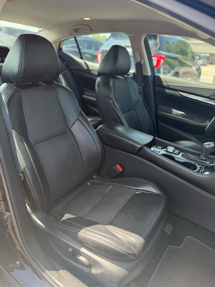 Used 2020 Nissan Maxima 3.5 SV w/ Floor Mat Group FWD image 12