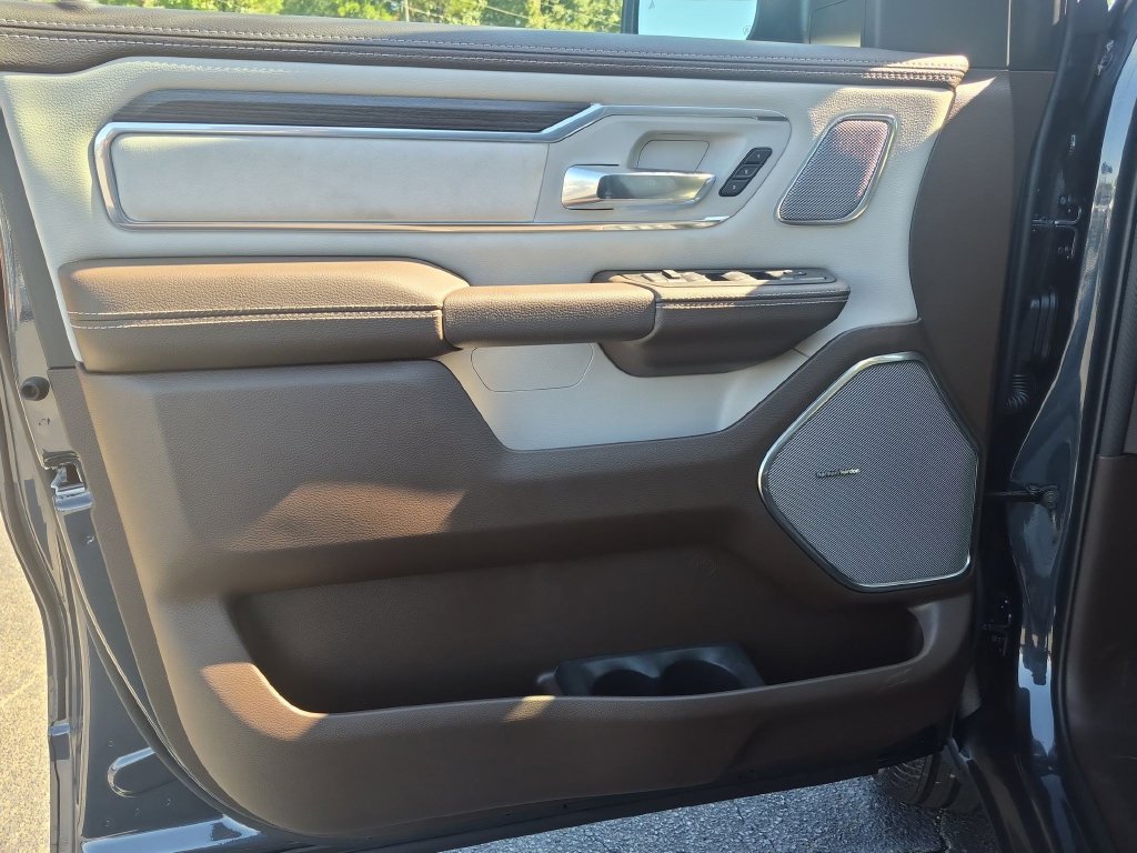 New 2027 RAM 1500 Laramie AWD/4WD image 12