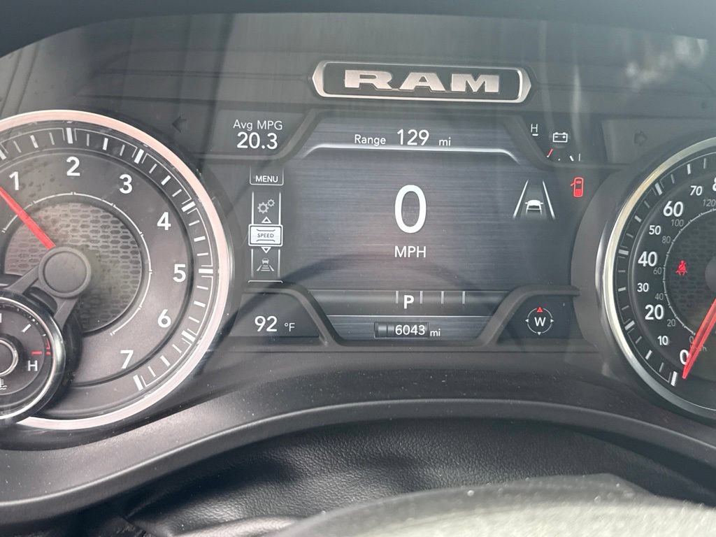 Used 2025 RAM 1500 Laramie AWD/4WD image 16