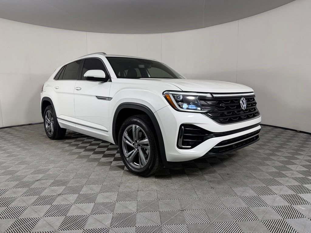 Used 2024 Volkswagen Atlas Cross Sport SEL R-Line AWD/4WD image 4
