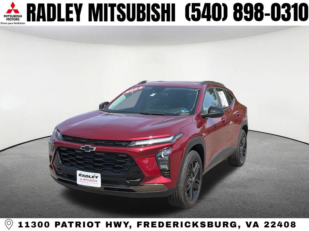 Used 2024 Chevrolet Trax ACTIV w/ Driver Confidence Package image 1