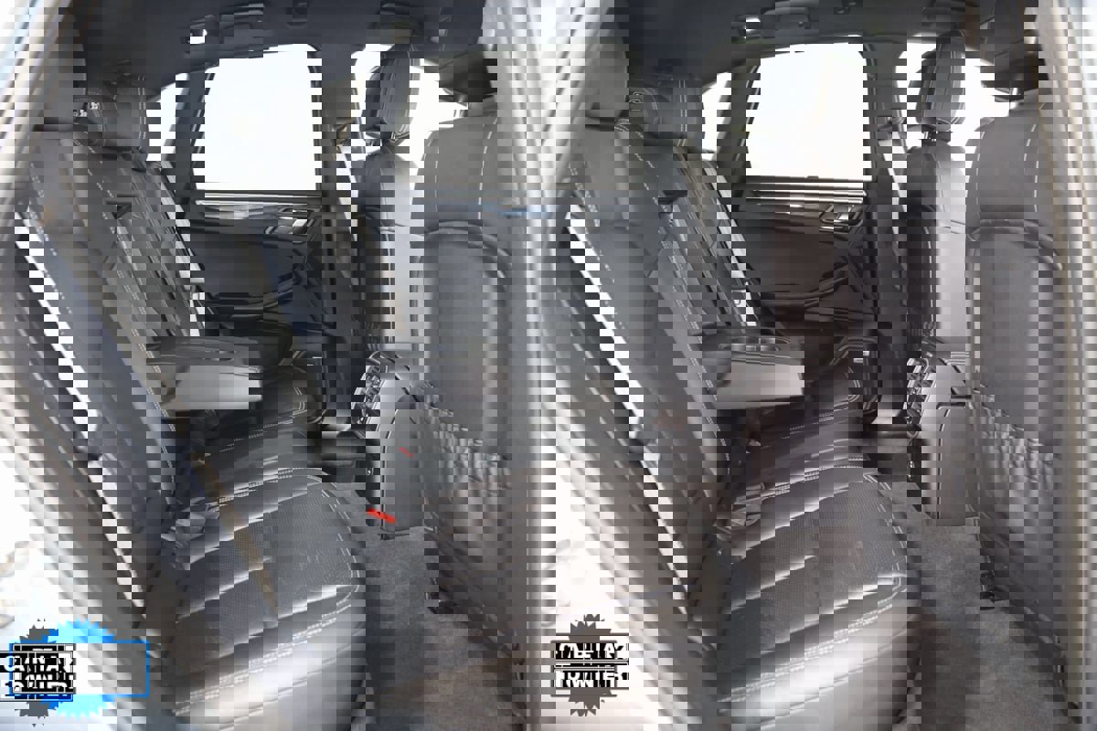 Used 2022 Porsche Macan image 13