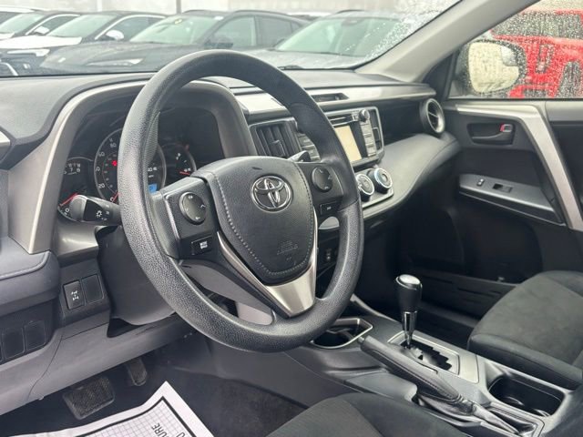 Used 2016 Toyota RAV4 LE image 13
