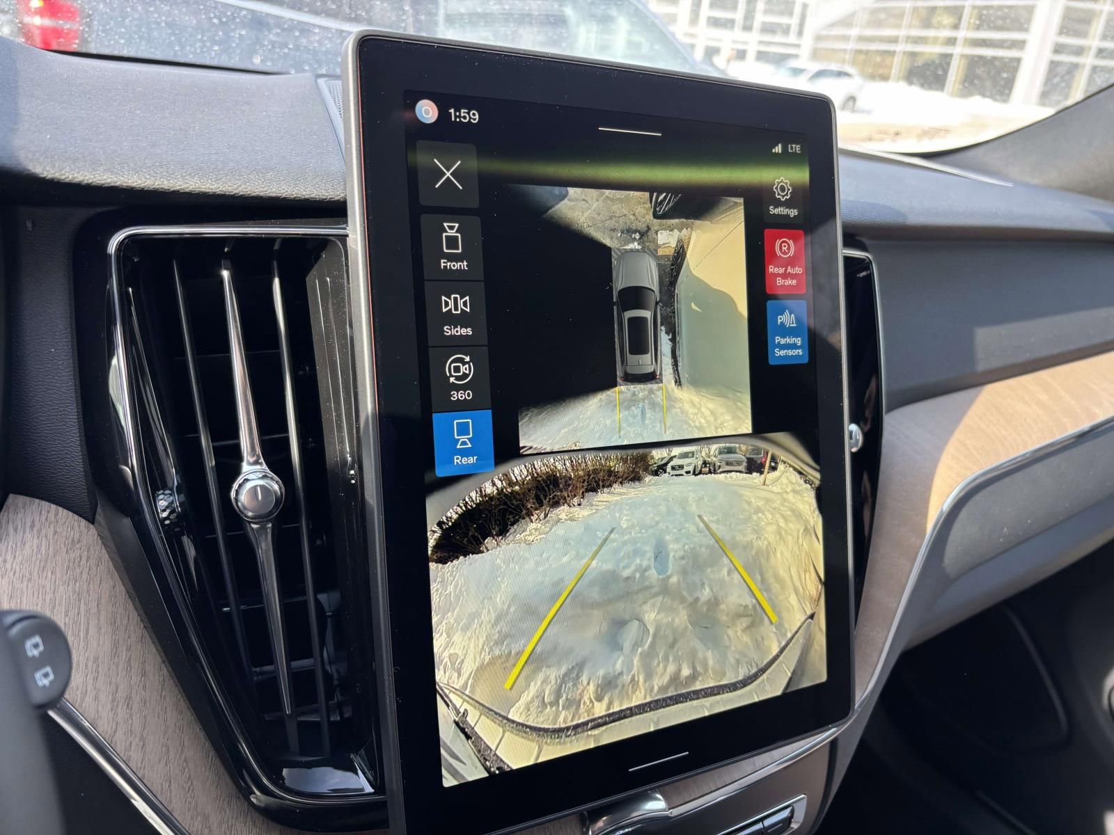 New 2026 Volvo XC60 B5 Plus w/ Protection Package Premier image 18