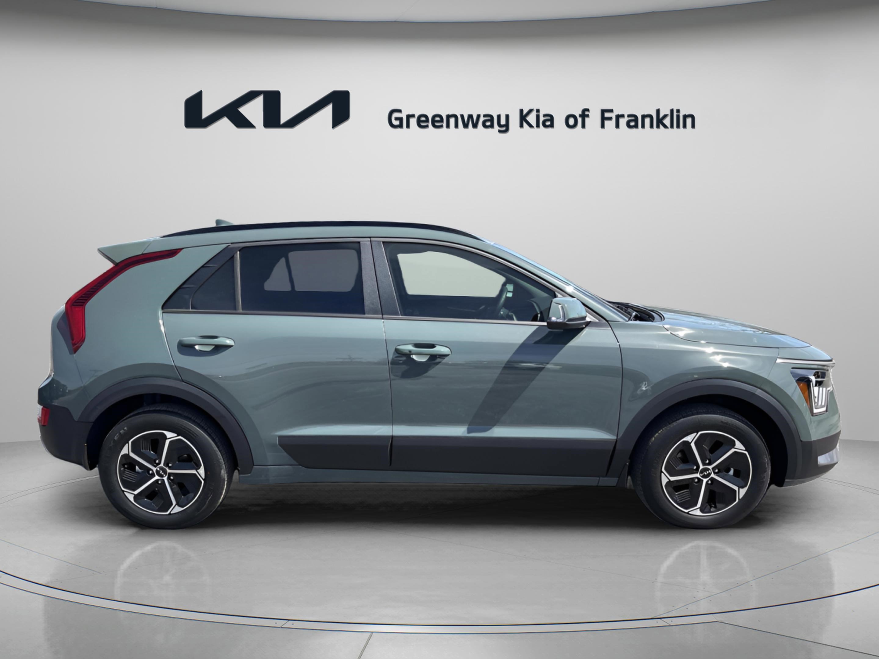 New 2026 Kia Niro EX image 8