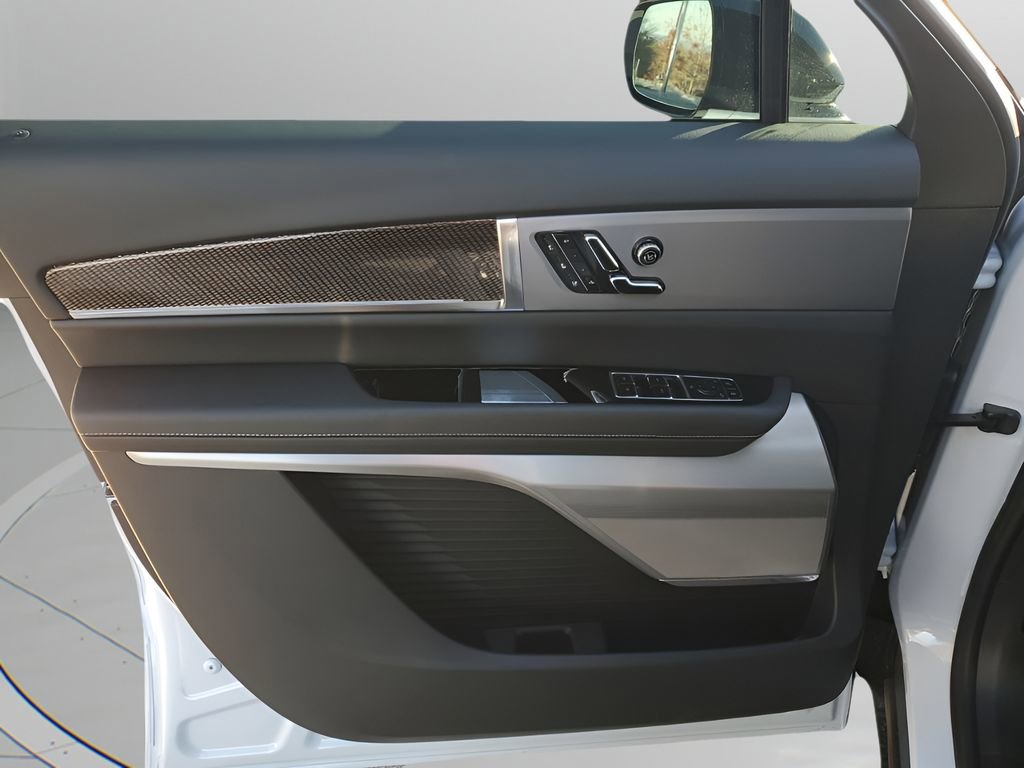 New 2026 Cadillac Vistiq Sport w/ LPO, Floor Liner Package image 27