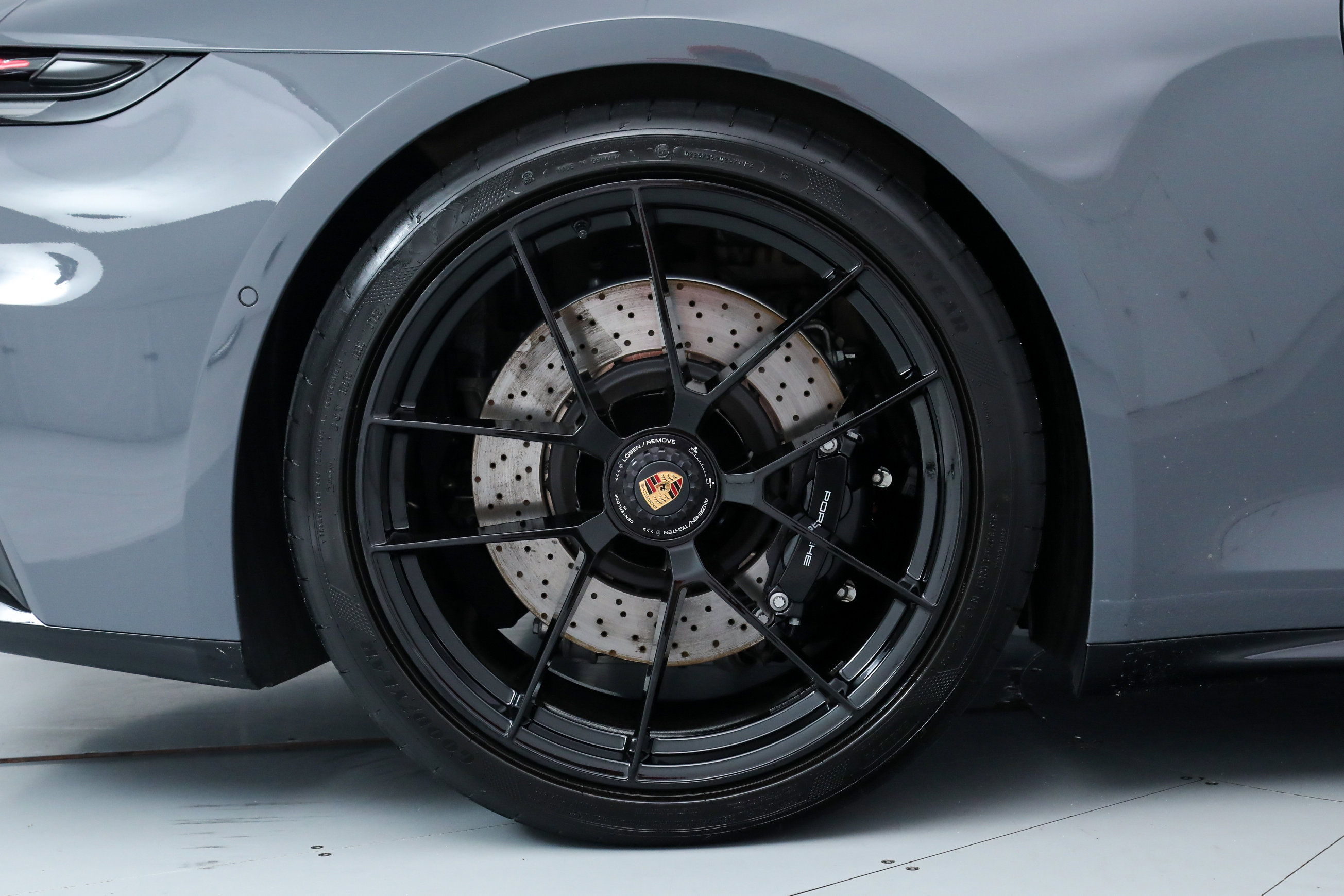 Used 2025 Porsche 911 Carrera GTS image 34