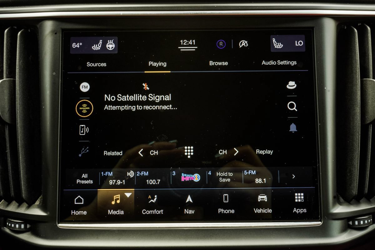 Used 2021 Maserati Levante AWD/4WD image 28