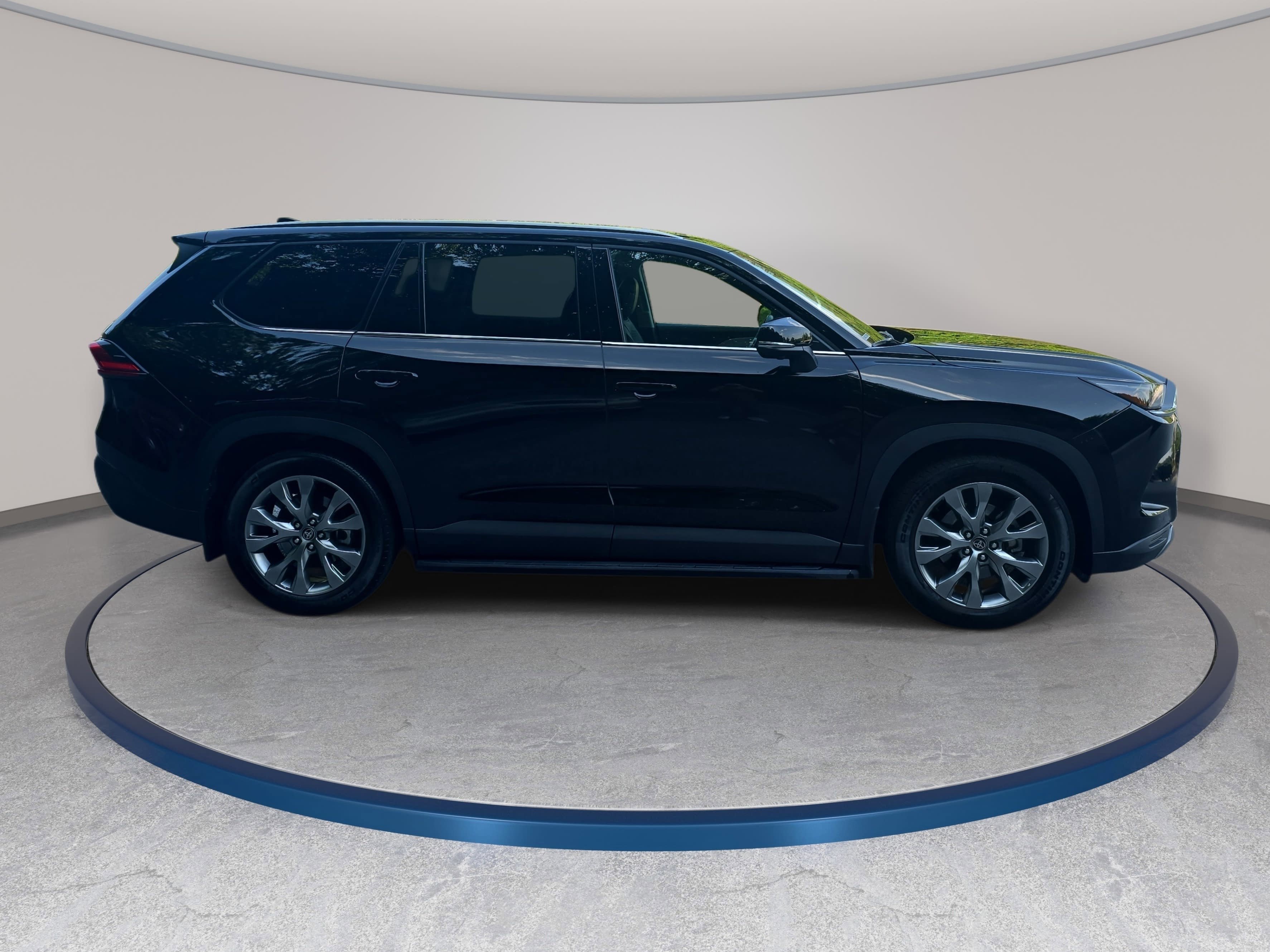 Used 2024 Toyota Grand Highlander AWD Hybrid image 4