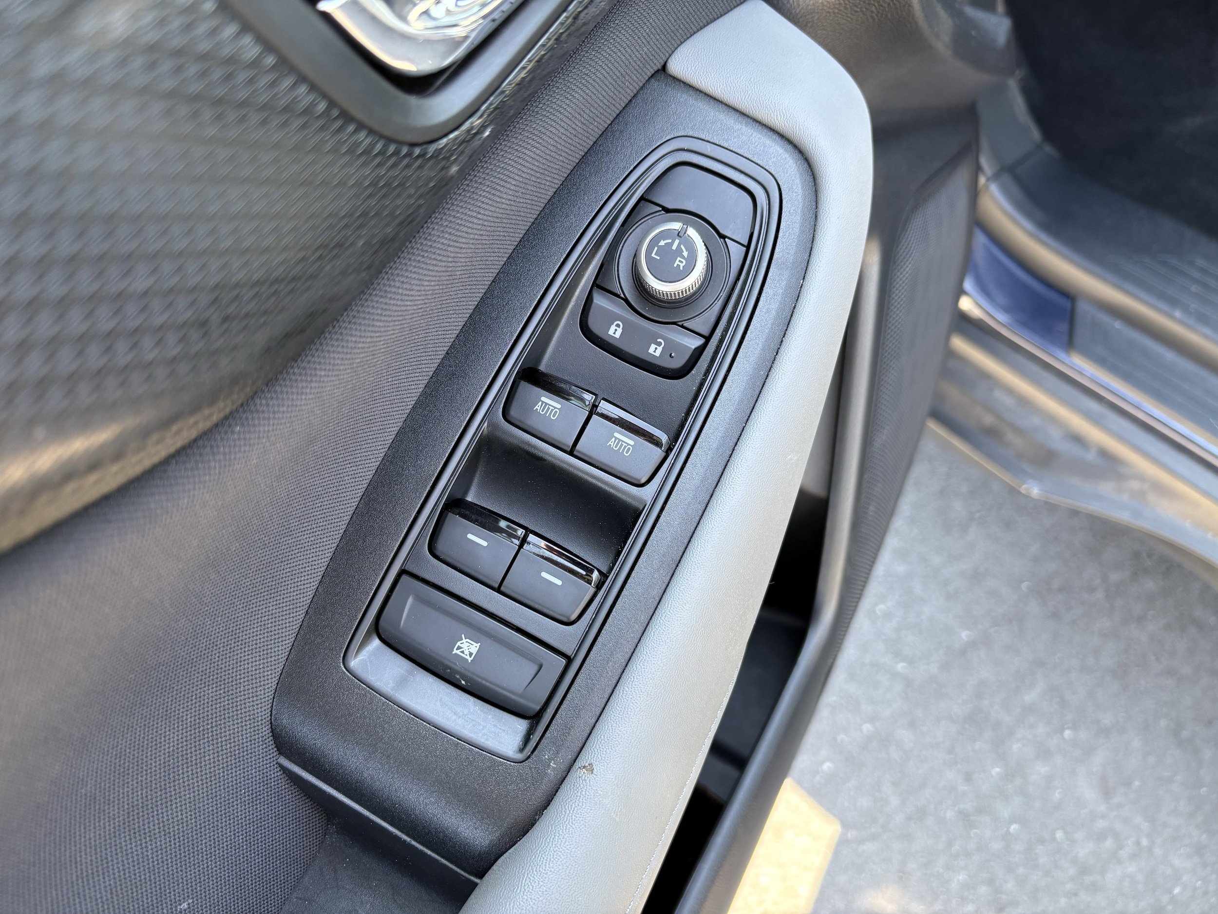 Certified 2025 Subaru Outback Premium image 26