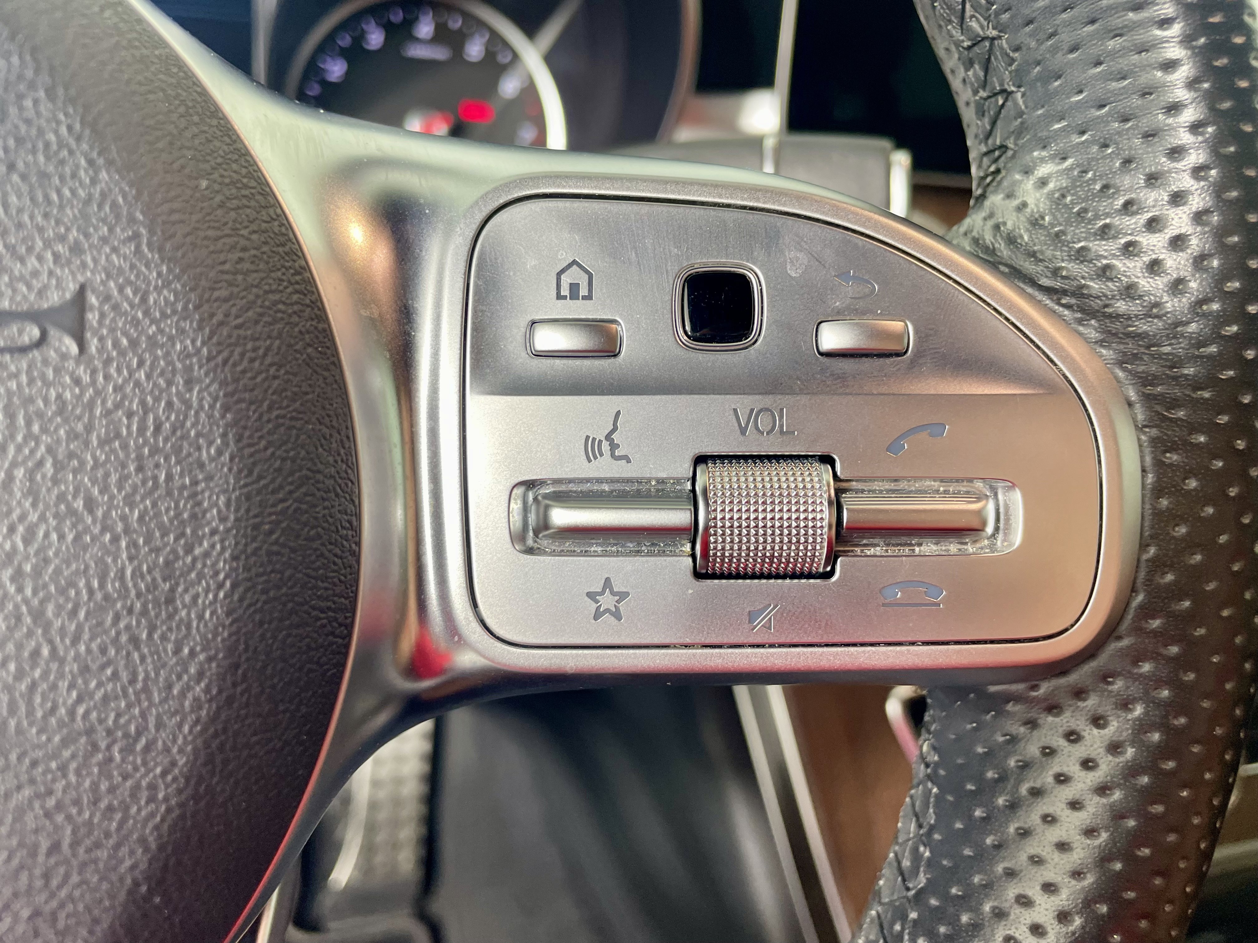 Used 2020 Mercedes-Benz C 300 Sedan image 17