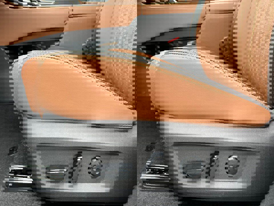 New 2026 Nissan Rogue Platinum image 9
