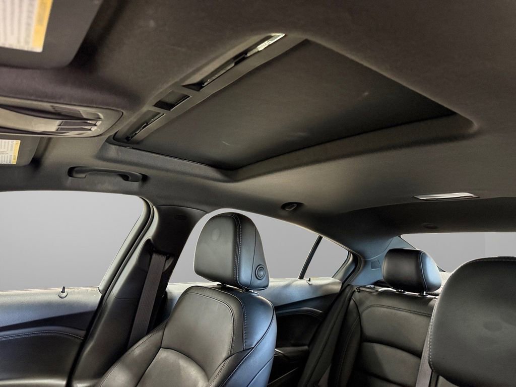 Used 2017 Chevrolet Cruze Premier FWD image 39