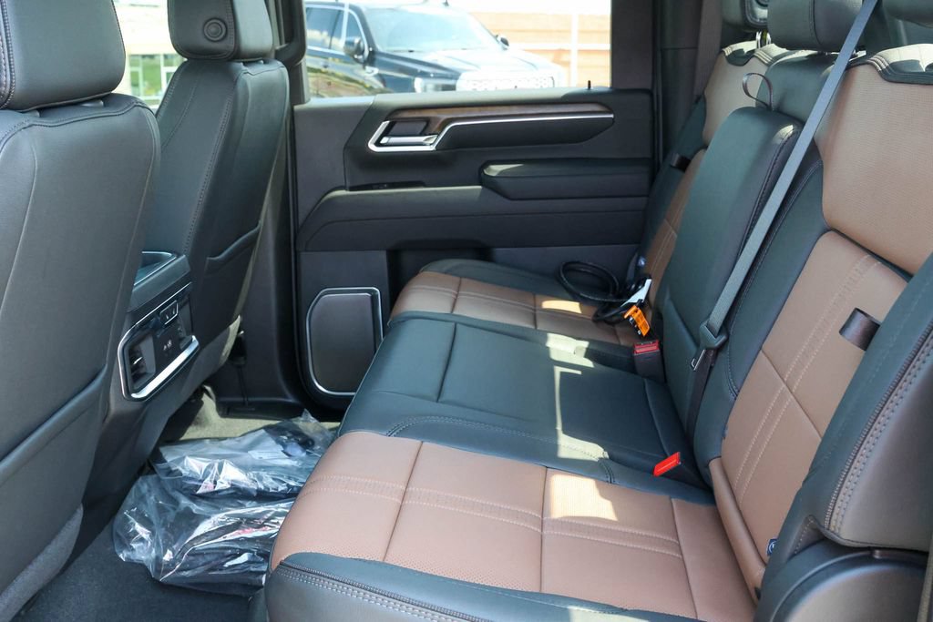 New 2026 Chevrolet Silverado 3500 High Country w/ High Country Premium Package AWD/4WD image 11