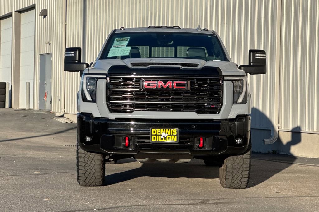 Used 2025 GMC Sierra 2500 AT4X image 9