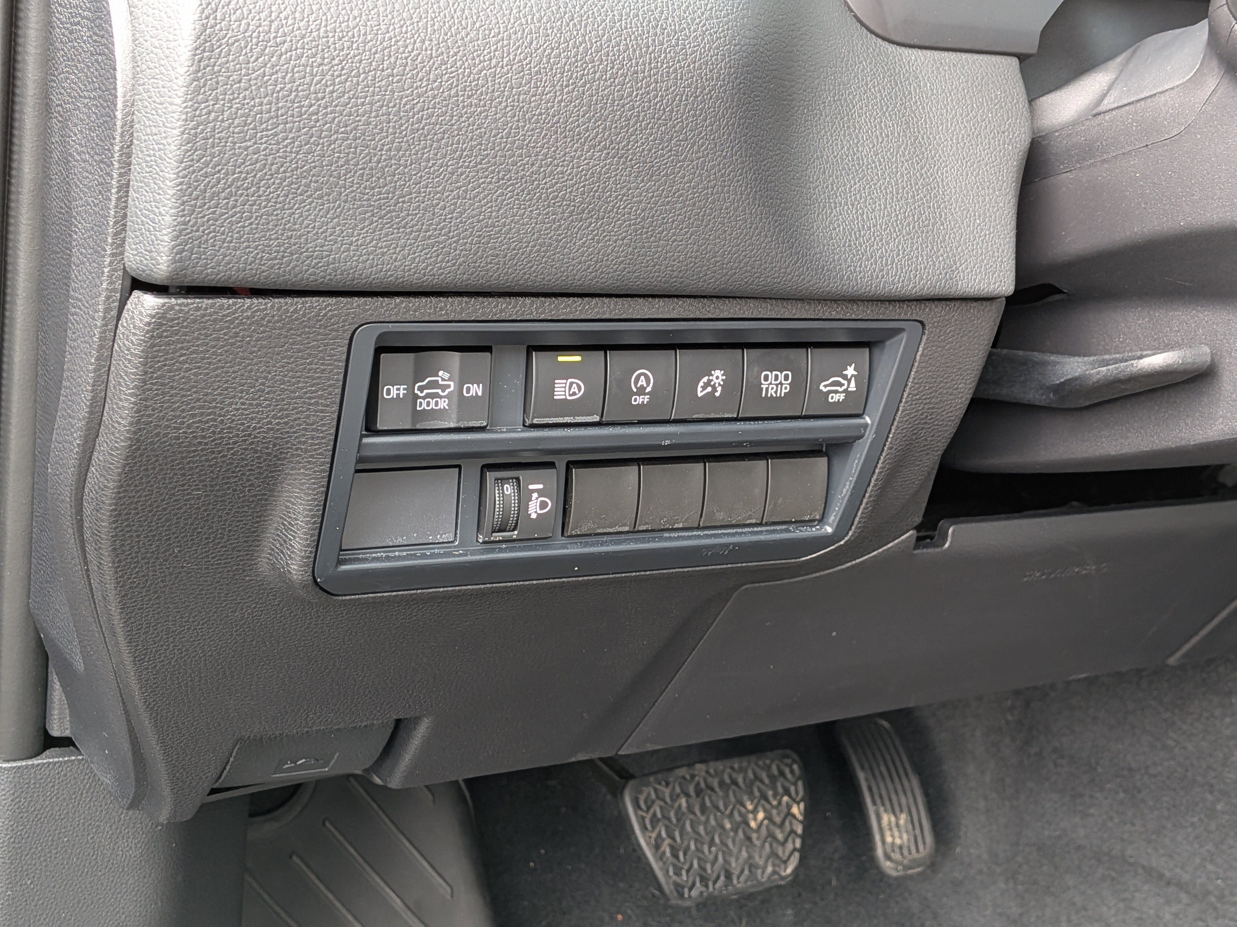 Used 2025 Toyota Tundra Limited AWD/4WD image 19
