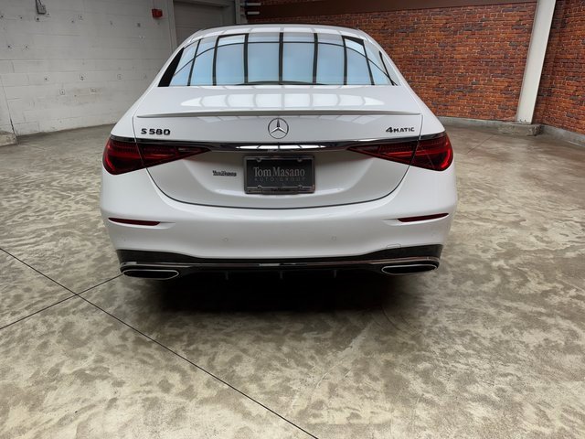 Used 2025 Mercedes-Benz S 580 4MATIC Sedan image 4