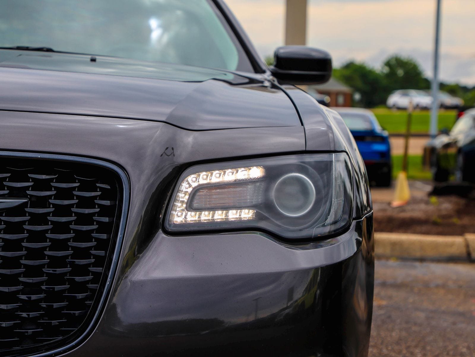 Used 2021 Chrysler 300 Touring w/ Sport Appearance Package RWD image 4