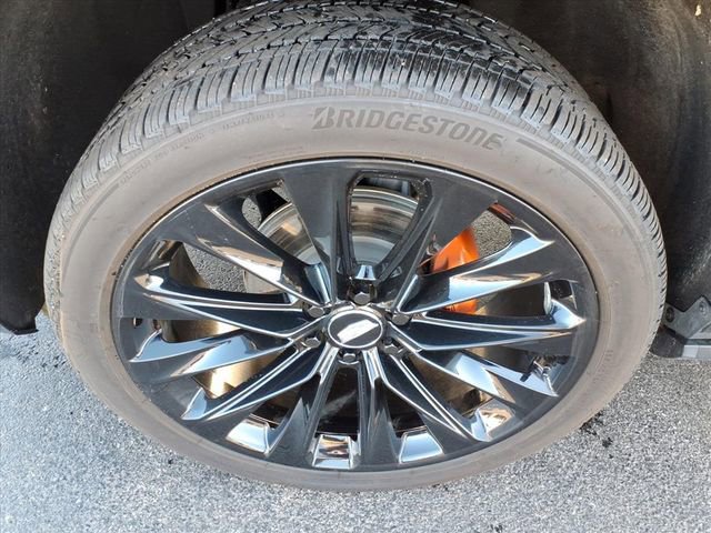 Used 2025 Cadillac Escalade Sport Platinum w/ LPO, ONYX Package image 12