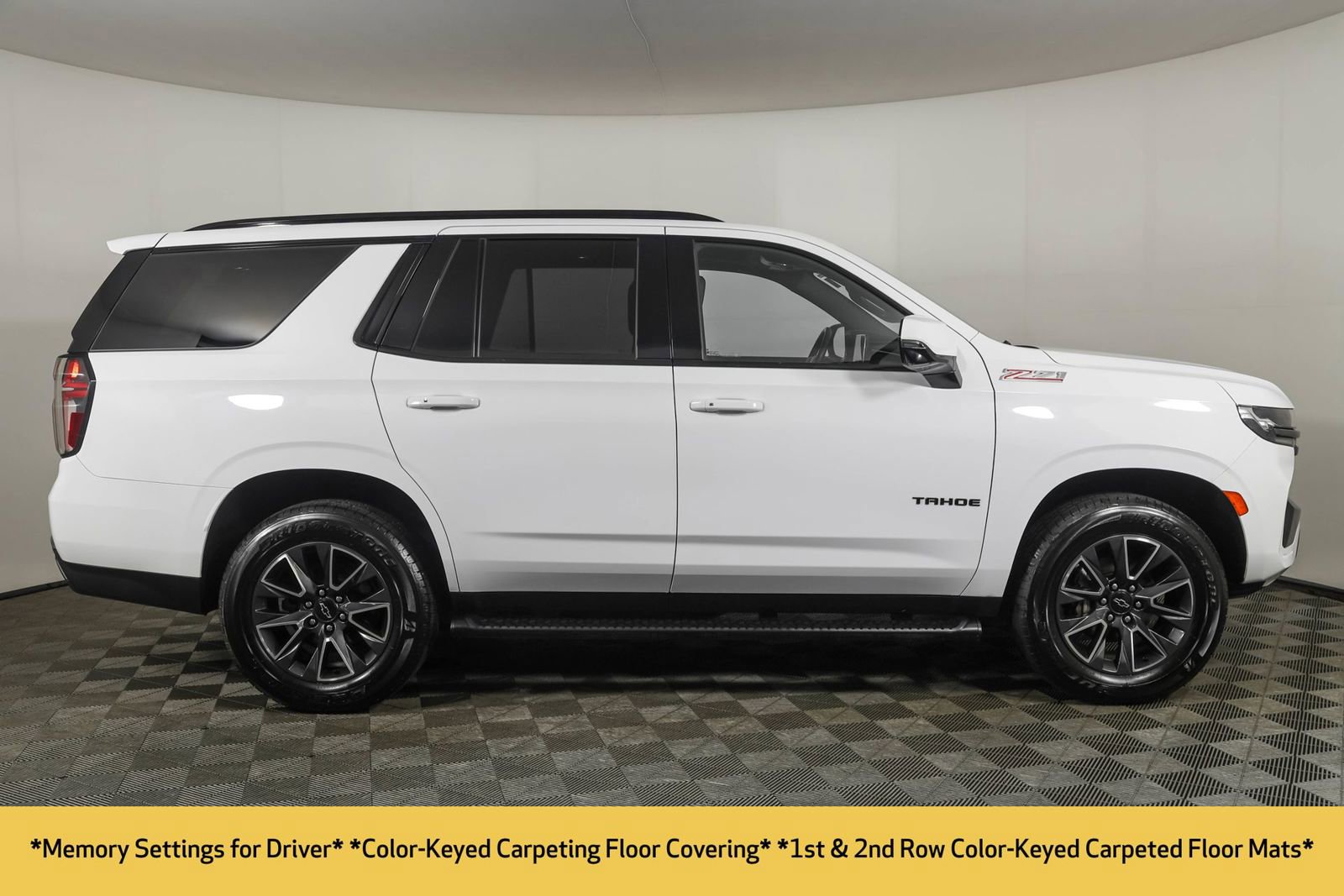 Used 2022 Chevrolet Tahoe Z71 w/ Luxury Package AWD/4WD image 19