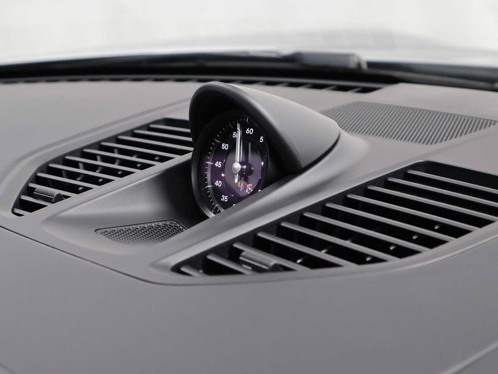 Certified 2025 Porsche 911 Carrera RWD image 23