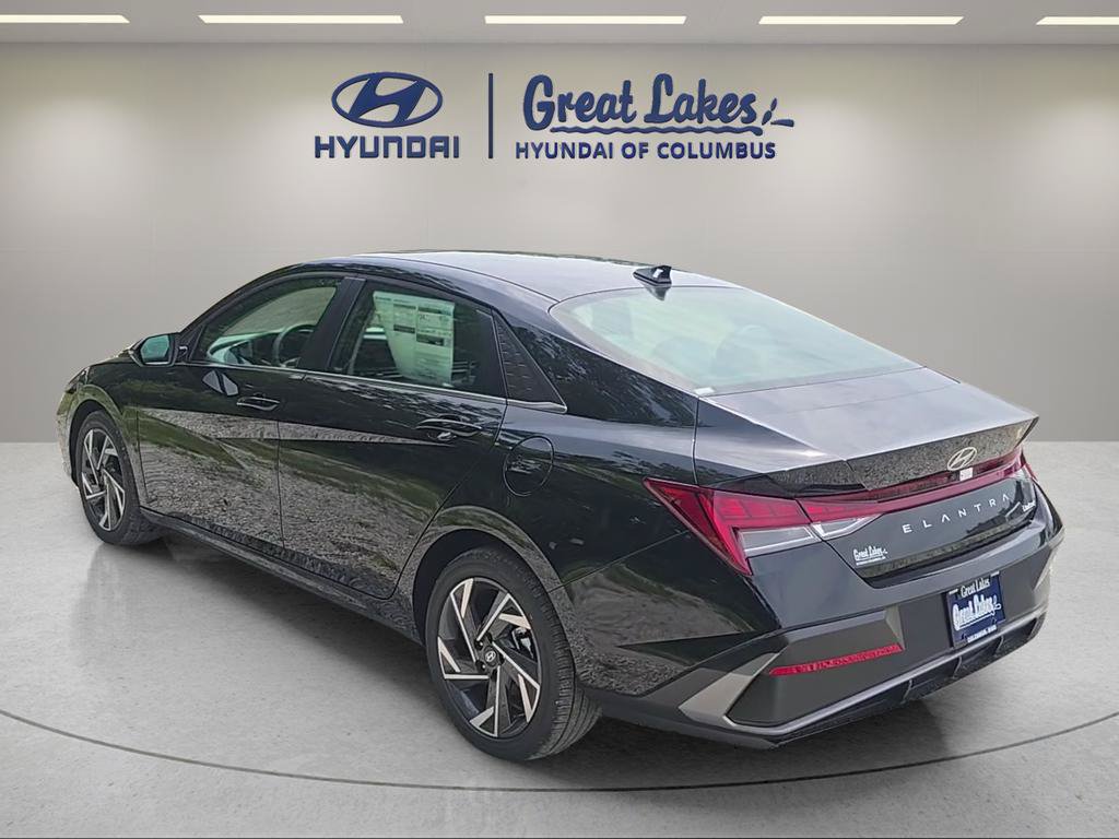 New 2026 Hyundai Elantra Limited FWD image 7