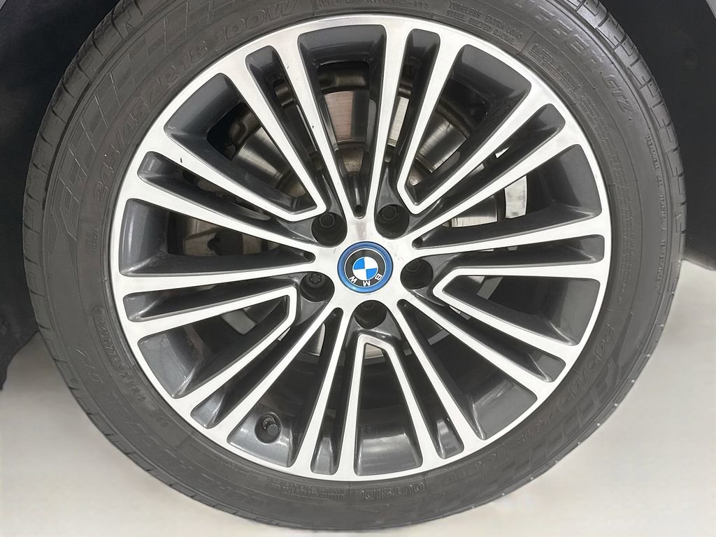 Used 2019 BMW 530e w/ Convenience Package image 30