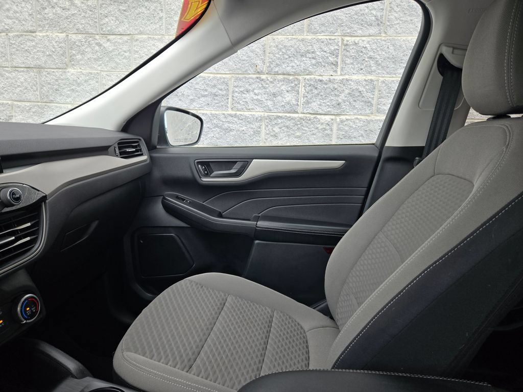 Used 2022 Ford Escape SE AWD/4WD image 29