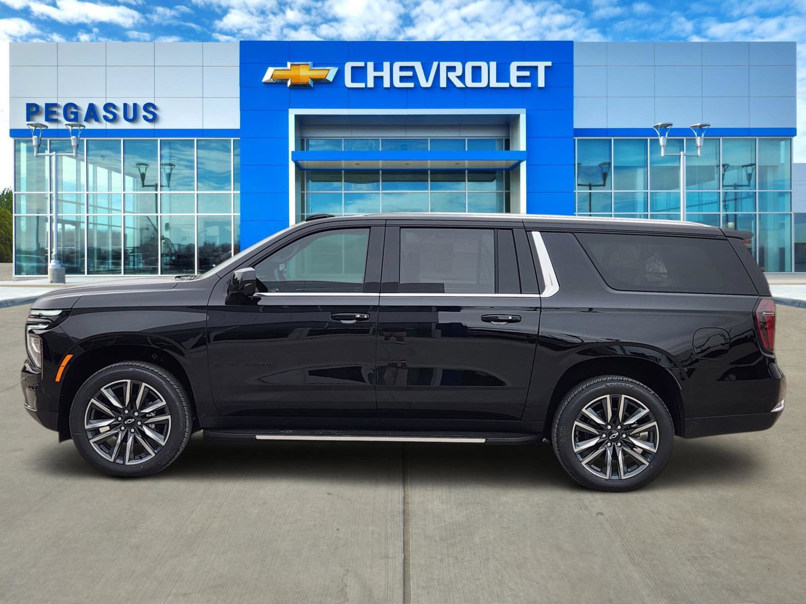 New 2026 Chevrolet Suburban LS w/ LS Custom Edition AWD/4WD video 3