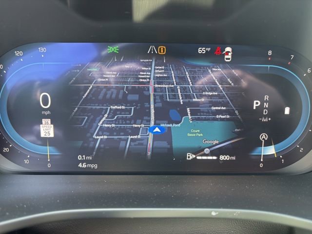 Used 2025 Volvo XC40 B5 Core image 24