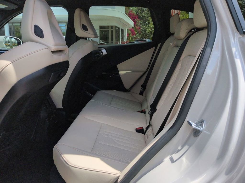 New 2026 BMW X3 xDrive30 w/ Premium Package image 14