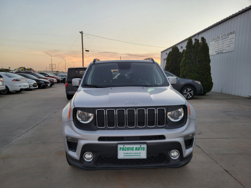 Used 2019 Jeep Renegade Latitude w/ Cold Weather Group AWD/4WD image 2