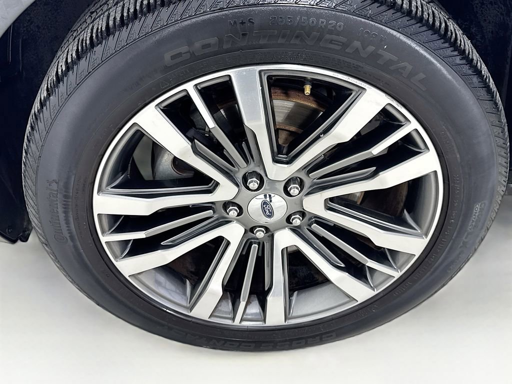 Used 2016 Ford Explorer Platinum image 42