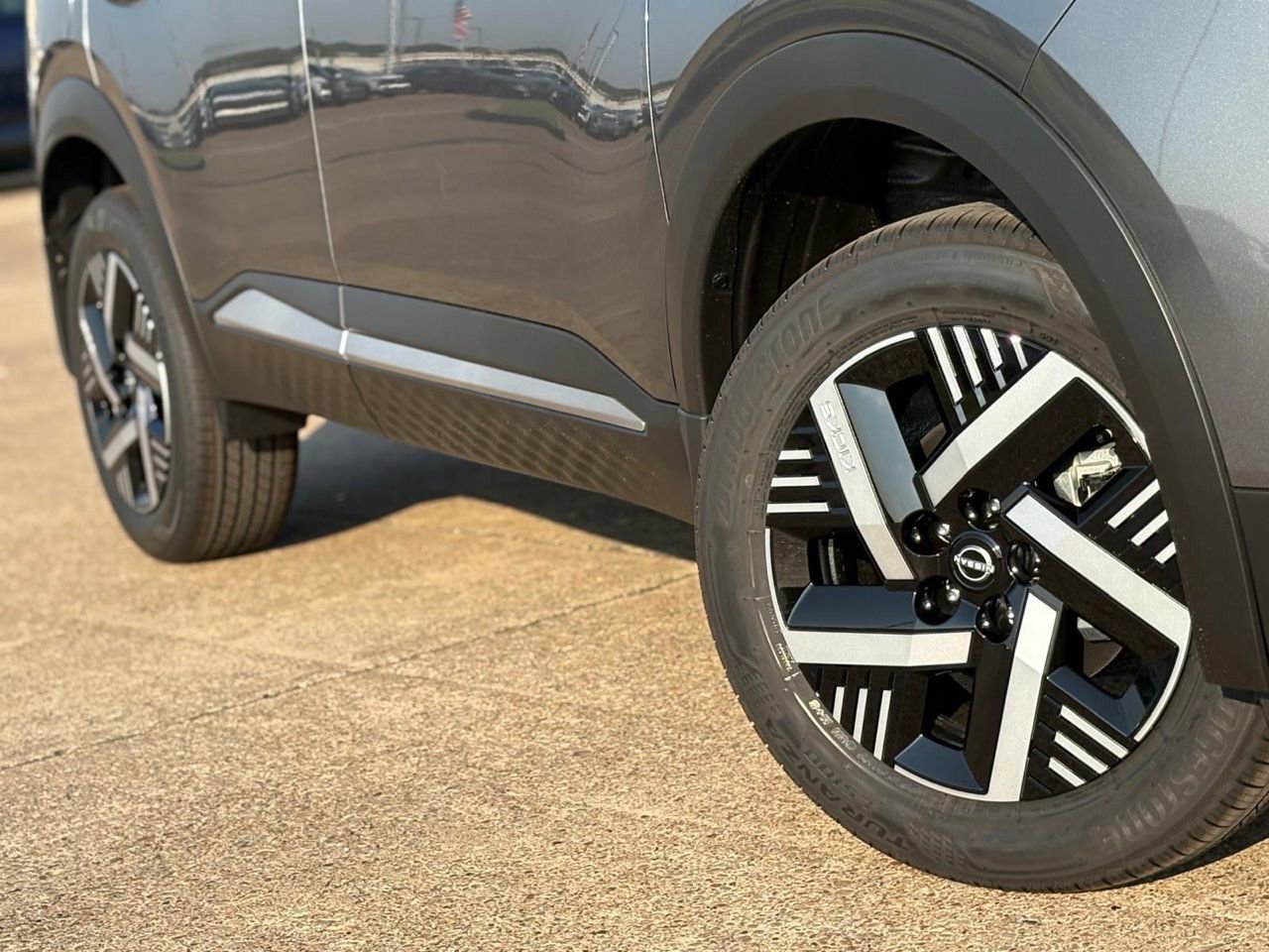 New 2026 Nissan Kicks SV w/ SV Premium Package FWD image 4