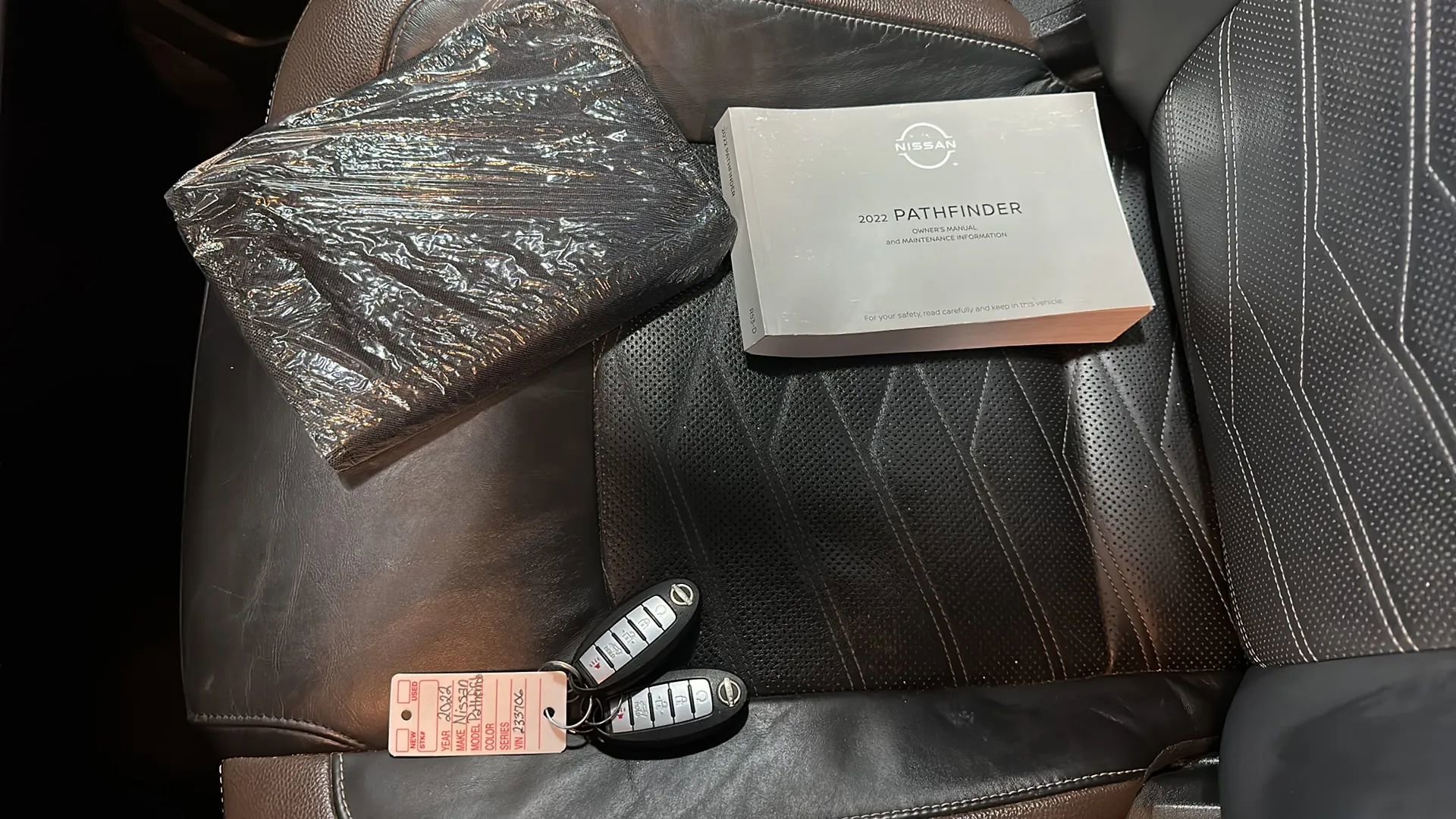 Used 2022 Nissan Pathfinder Platinum w/ Cargo Package image 32