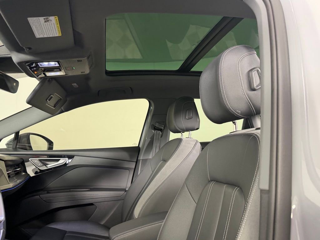 Used 2024 Audi Q4 e-tron Premium Plus w/ Premium Plus image 25