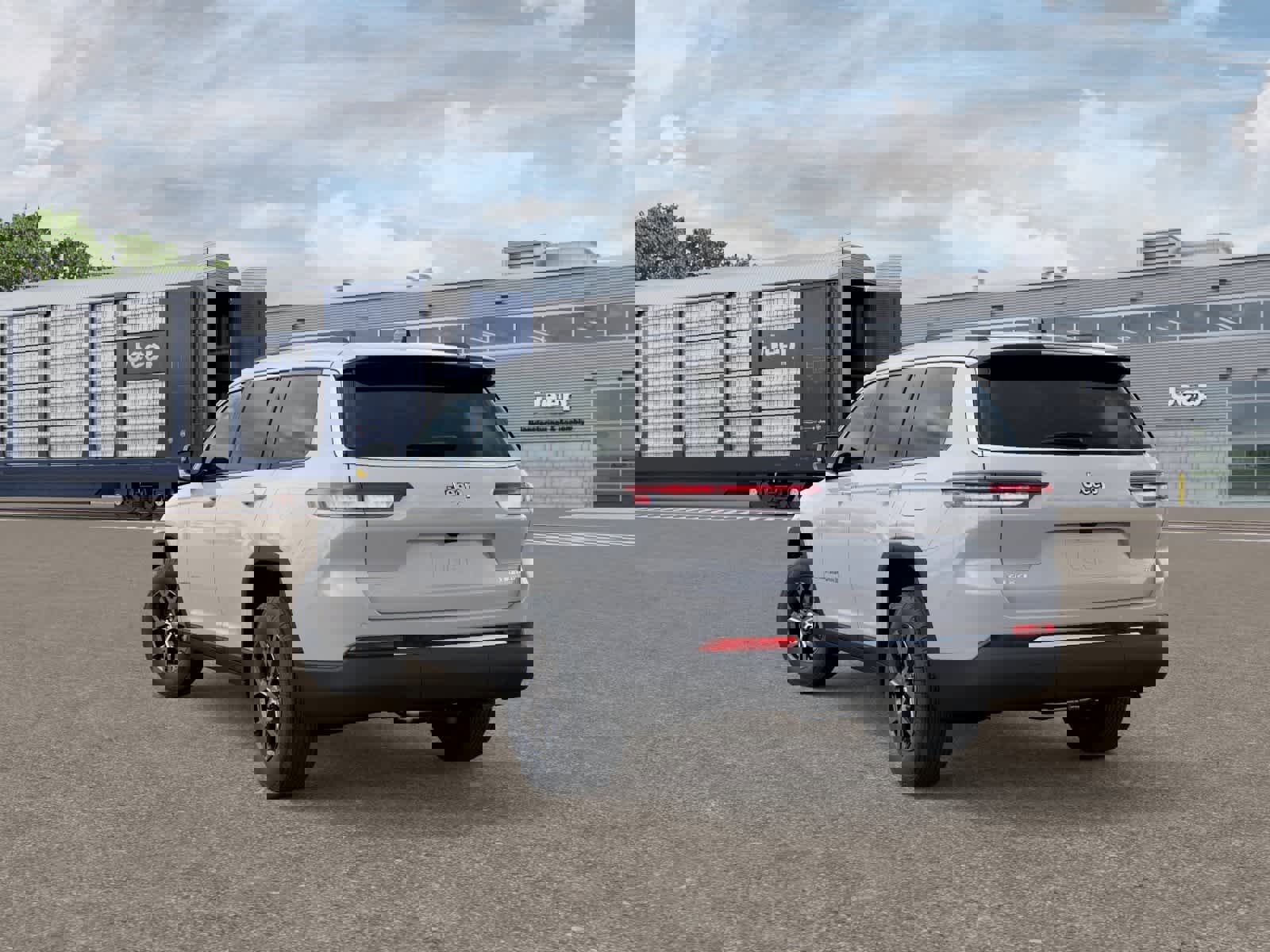 New 2025 Jeep Grand Cherokee L Limited image 3