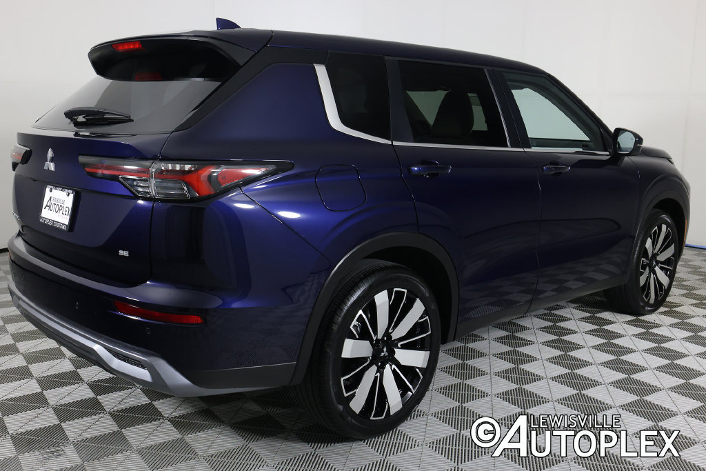 Used 2025 Mitsubishi Outlander SE FWD image 5