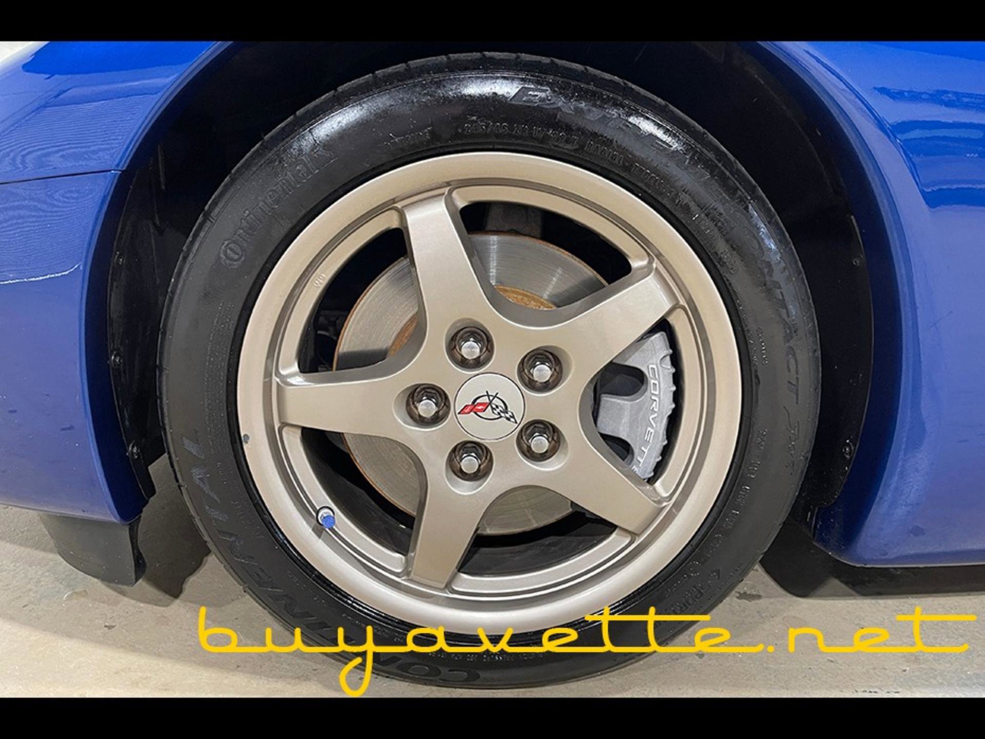 Used 2002 Chevrolet Corvette Coupe w/ Preferred Equipment Group2 image 8