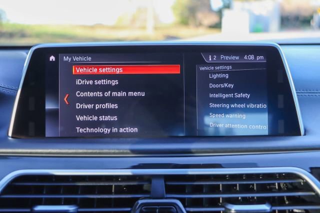 Used 2019 BMW 740i w/ Executive Package image 36