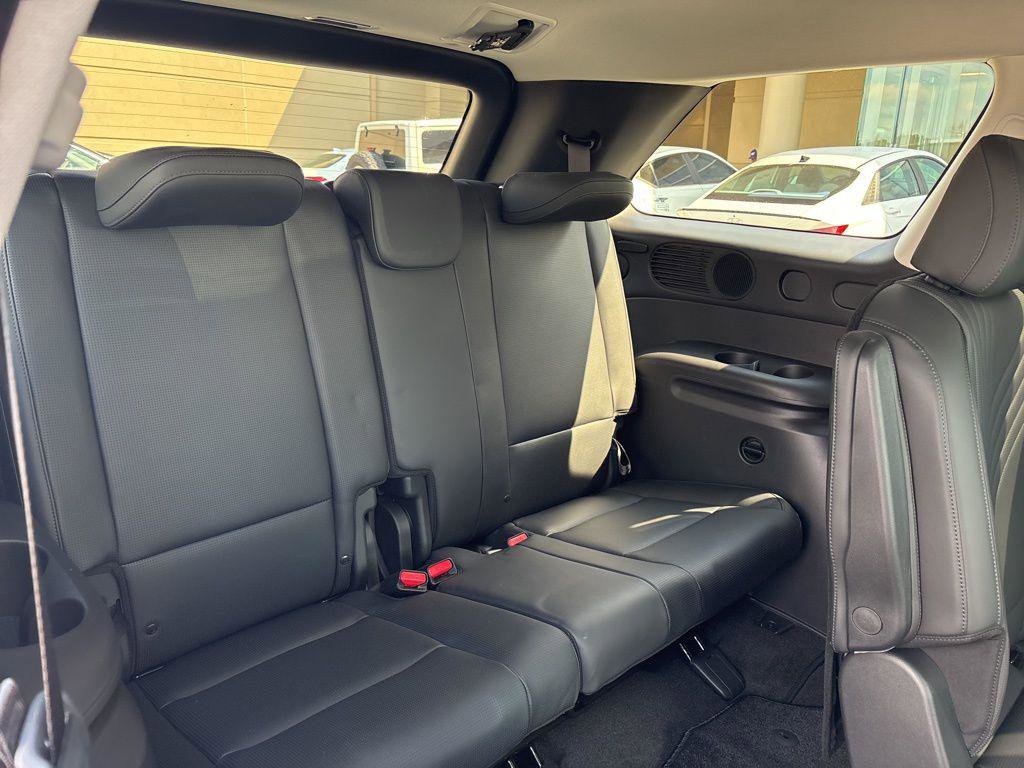 New 2026 Hyundai Palisade FWD Hybrid image 16