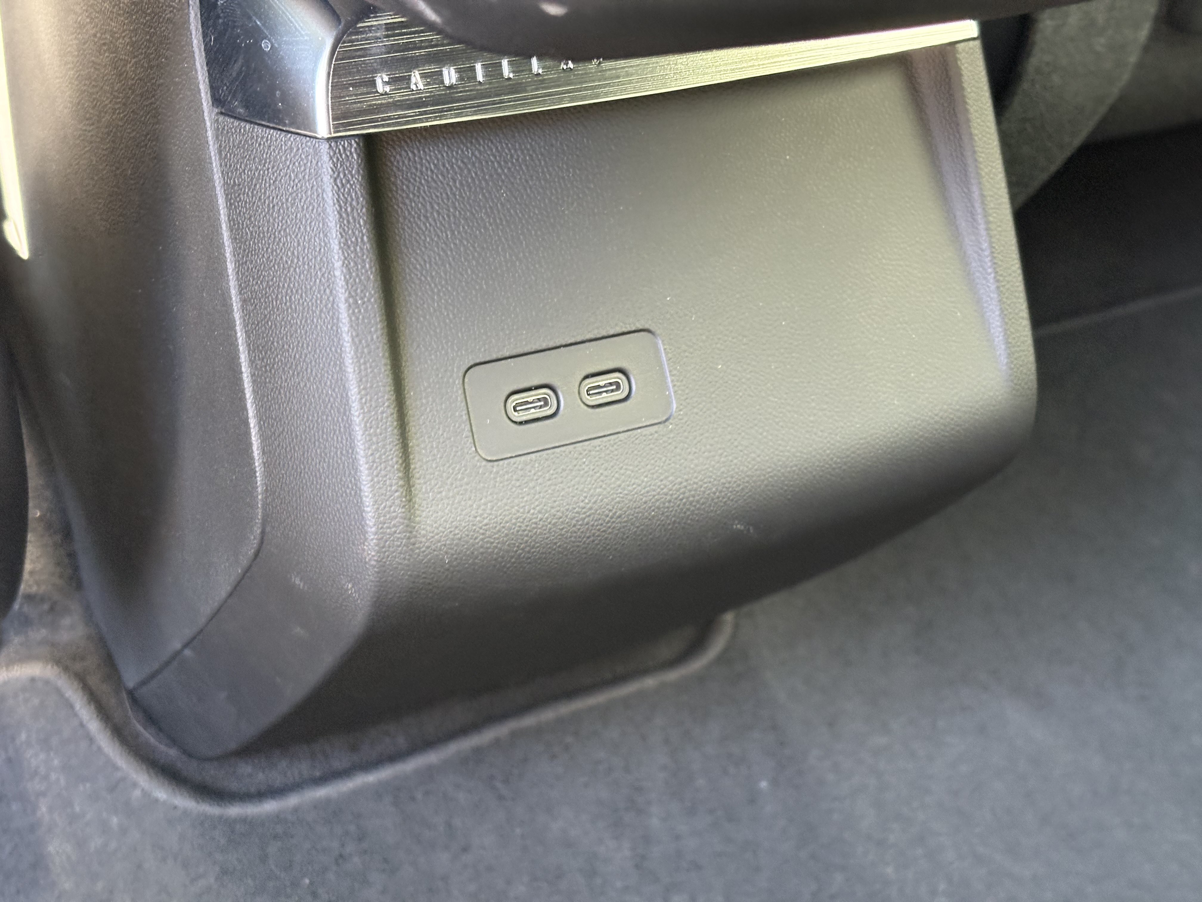 Used 2024 Cadillac Lyriq Sport AWD/4WD image 13