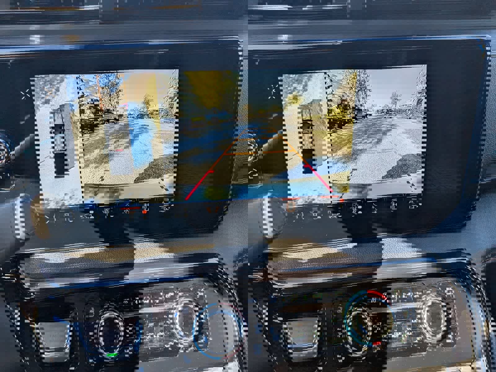 Certified 2024 GMC Sierra 2500 AT4 w/ AT4 Preferred Package image 27