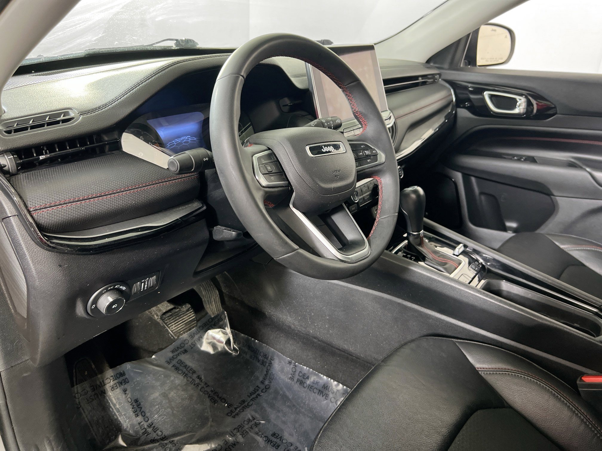 Used 2022 Jeep Compass Trailhawk w/ Sun and Sound Group image 9