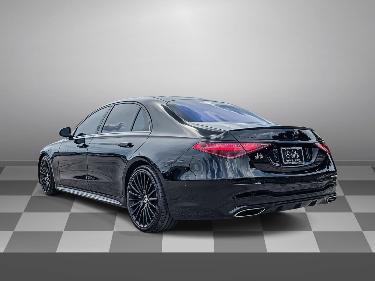 Used 2021 Mercedes-Benz S 580 4MATIC Sedan image 4